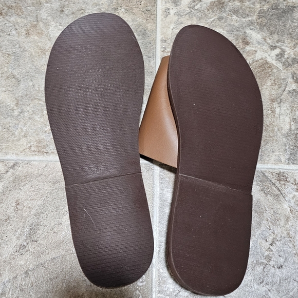 Leather Sandals - Picture 10 of 10